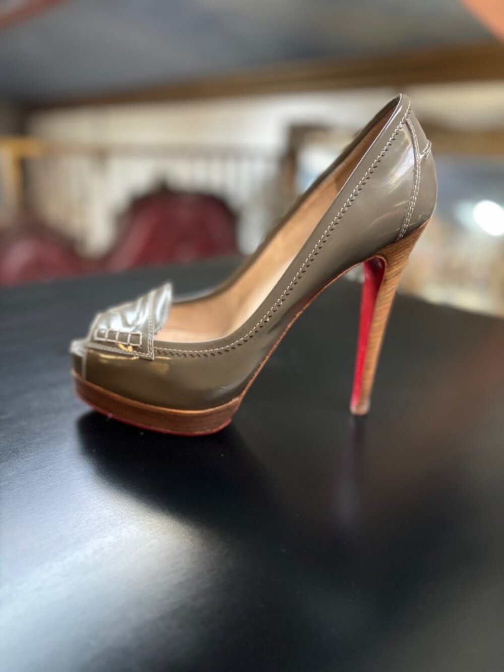 Christian Louboutin Patent Leather Grey Peniche Peep-Toe Size 39